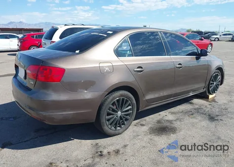 2011 Volkswagen Jetta из США, поврежденный, VIN 3VWLW21K6BM312750